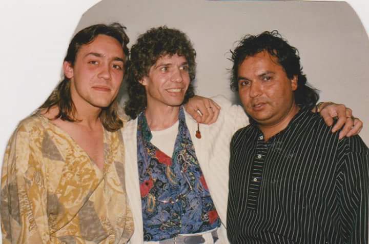 fanscamaron's tweet photo. Aqui os dejo una foto de Vicente amigo y
Jose mónge cruz Camarón de la isla. Con
Manuel moreno Maya el pele. OLÉ! https://t.co/p6winc2FXz