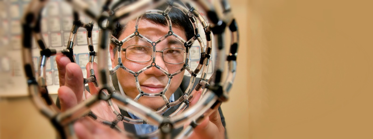 LIFEmagNews's tweet photo. Will nanotechnology revolutionize the health industry? https://t.co/jKHilHDSE9  #raykurzweil #nanotech #health https://t.co/a3W6wU8ljh