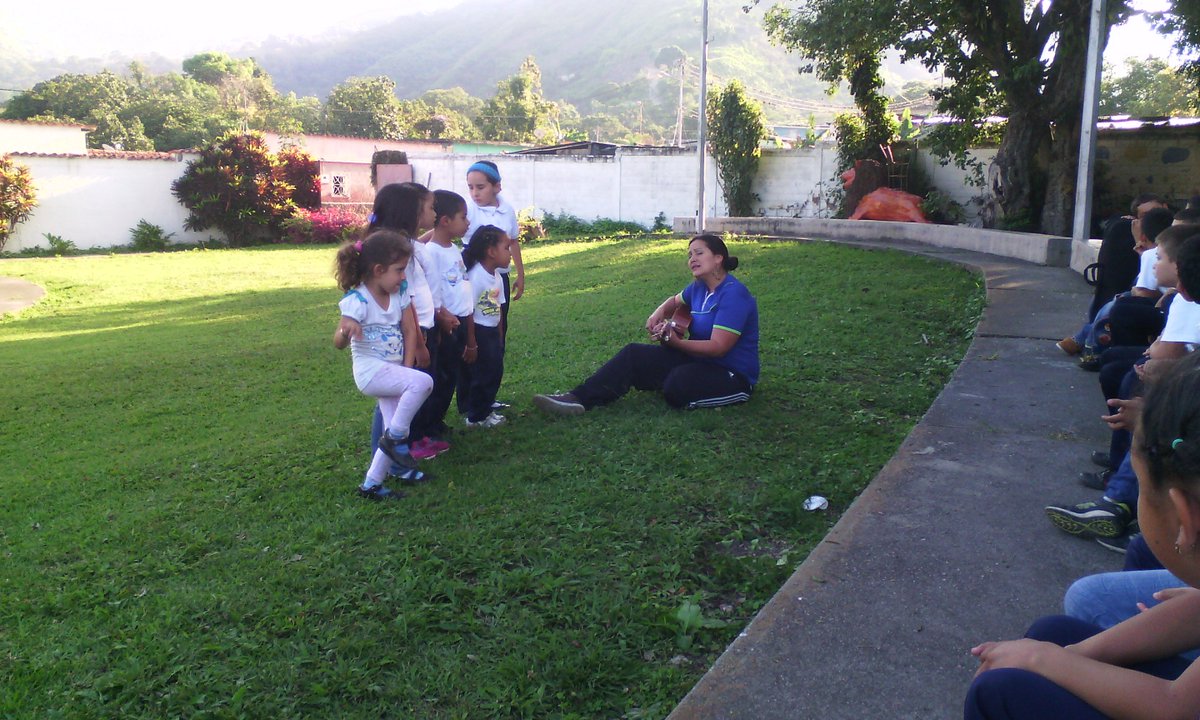 ModJGarmendia's tweet image. #CoroBurritoSabanero #casadelaculturaRíoClaro 24-11-15. @PSBIribarren @elsistema @ElSistemaLara