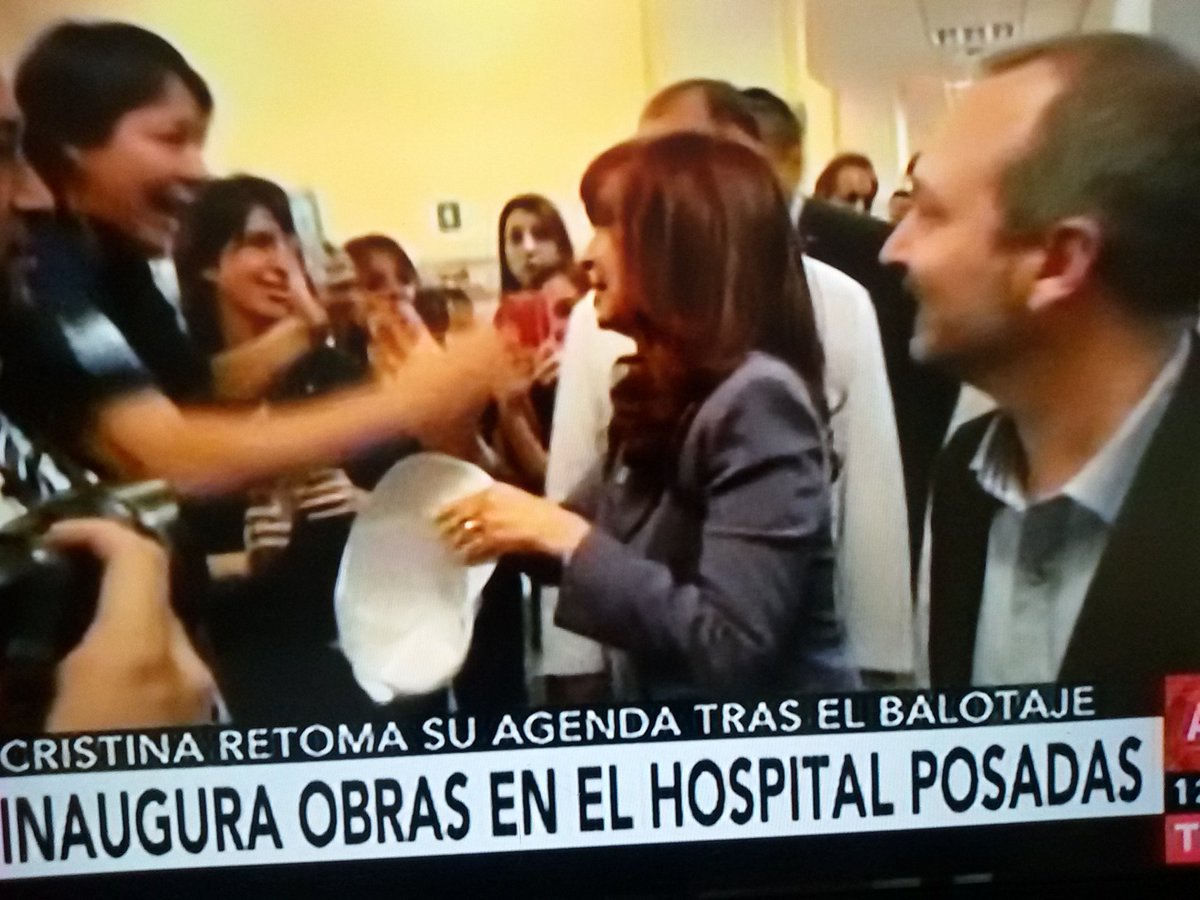 liliana_rui's tweet photo. Llegó Cristina al hospital Posadas!! https://t.co/pbLl5fEHu5
