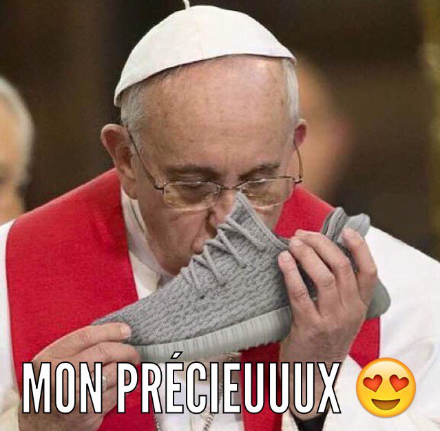 torvicsnk's tweet photo. Yeezy 👏🏼🔥 #YEEZYSEASON #moonrock #SneakerShouts https://t.co/rcED4ozzQp