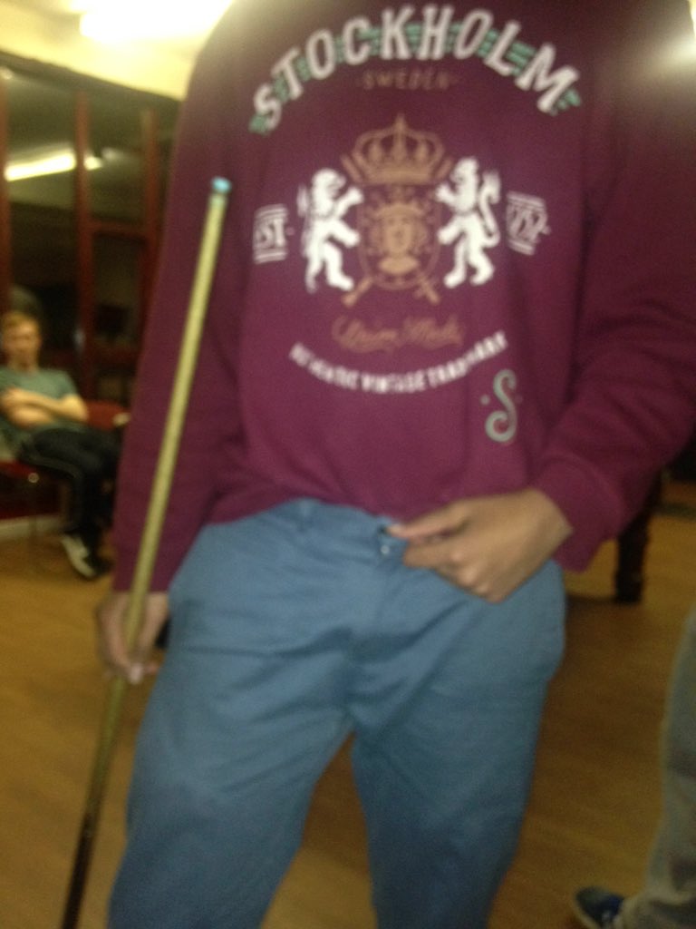 TrevsPool's tweet image. Suhas called for his jumper touching the ball. Questionable tucking in technique