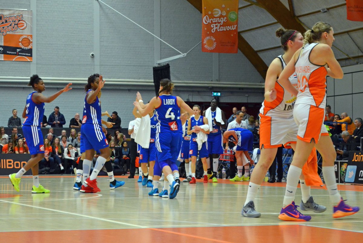 FRABasketball's tweet photo. La France l'emporte aux Pays-Bas pour son 2e match des qualifs à l'Euro 2017 (76-52) : https://t.co/IGlhCLTNc3 https://t.co/bxqCho9FGz
