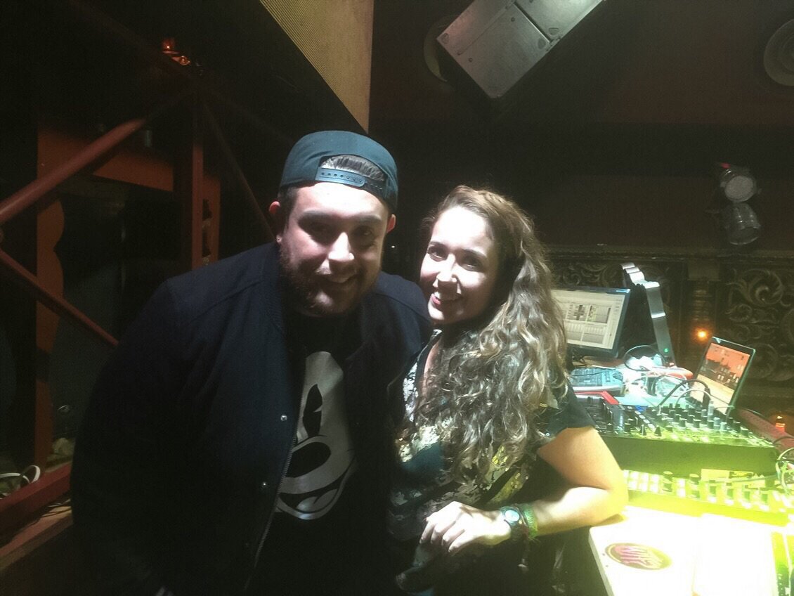 Gran noche la de ayer!! Gracias por todo!! <a href="/ViveTeatre/">Teatre</a> <a href="/CrisdeluxeDj/">Crisdeluxe</a> Eres un máquina!