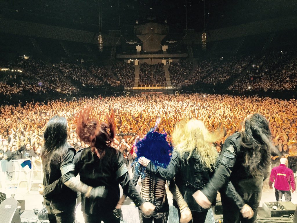 archenemymetal's tweet photo. Les fans français vous avez gagné !! Vous êtes incroyable, magique ... #paris #france #archenemy https://t.co/TYMiR1BHBB