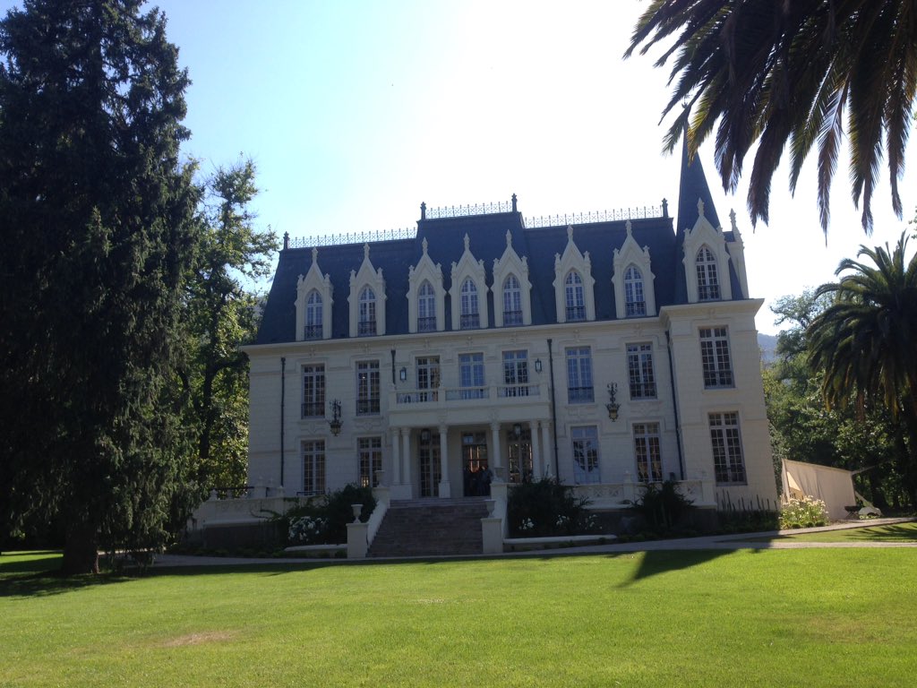 "Sé el cambio que quieres ver" <a href="/majadasdepirque/">Majadas de Pirque</a> <a href="/SistemaB/">Sistema B</a>  #DiaB <a href="/SuliChile/">Sulilab</a>