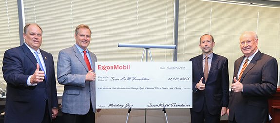 TXAMFoundation's tweet photo. .@XOMFoundation gives $1.9 mil to @TAMU programs, depts &amp; colleges. #GivingIsGoodBull https://t.co/kl5uPnSifn https://t.co/6159iCqlr3