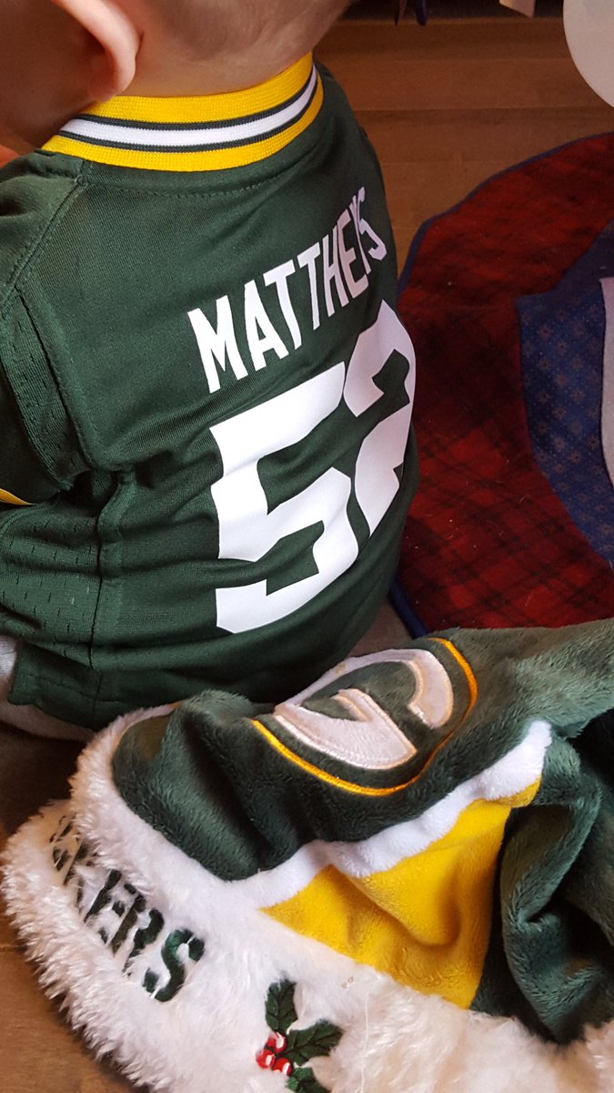 LovellSnow's tweet photo. @packers #PackersRoleCall
GO PACK GO!!! getting ready for tomorrow. From the ATL. https://t.co/Os8wFOIRvL