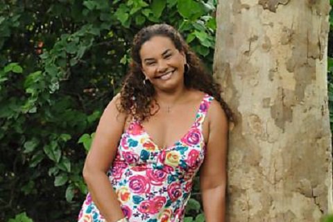 Após interpretar 25 empregadas, Solange Couto denuncia racismo na dramaturgia: uol.com/bdgkGD