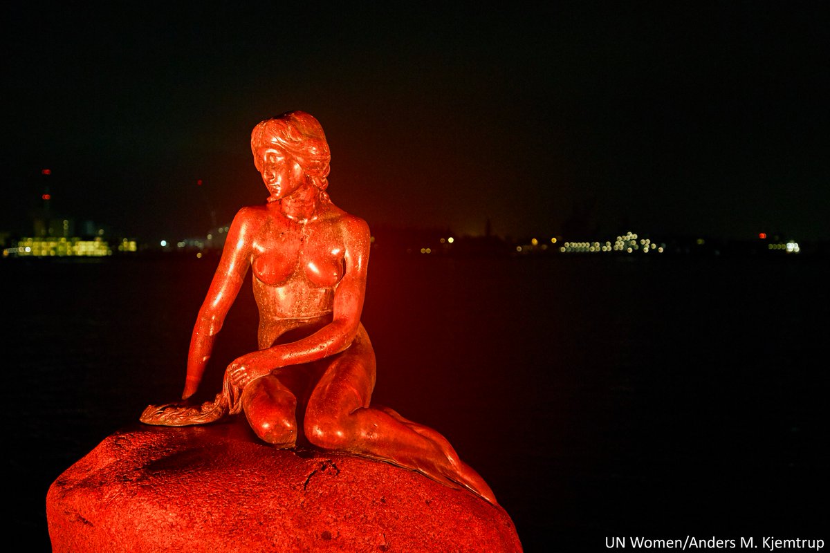 CBjerknes's tweet photo. The Little Mermaid in #Denmark joins #OrangeTheWorld 2 shed light on ending #ViolenceAgainstWomen #16days @UN_Women https://t.co/R1ej1YAfqE