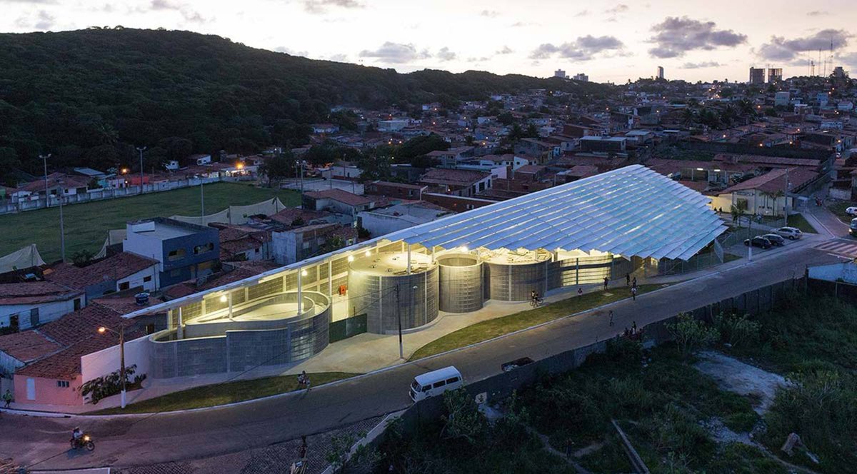 pina_forte's tweet photo. @Doppio_Spazio Herzog & deMeuron did a project in a Brazilian favela: now what? #spatialjust https://t.co/l9N8gSjNXg https://t.co/8ZmtsA71TX