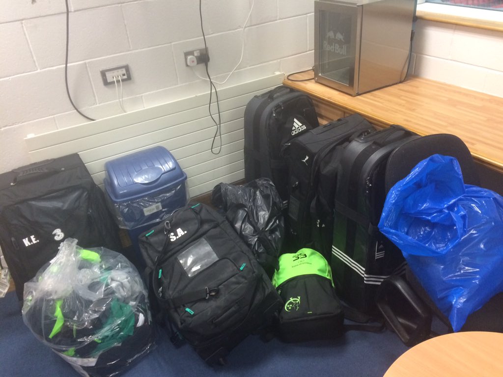 foleyag's tweet photo. Last of the gear collected for Fridays gear sale - #livelifefoundation @Munsterrugby @Munster_Jerseys @MRSC16 https://t.co/UO1Nfqdkcv