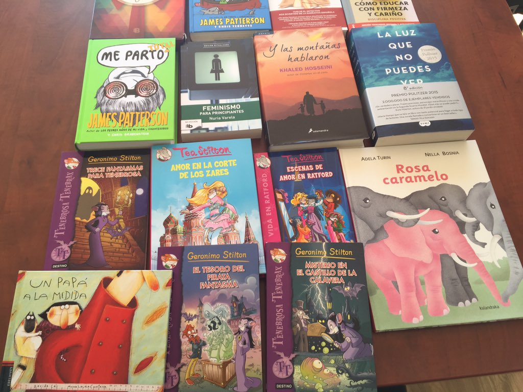AytoOjen's tweet photo. La biblioteca de #Ojen recibe nuevos libros del área de #cultura e #igualdad @DsantosDiego @merinoestefania https://t.co/92y5x6rgSe