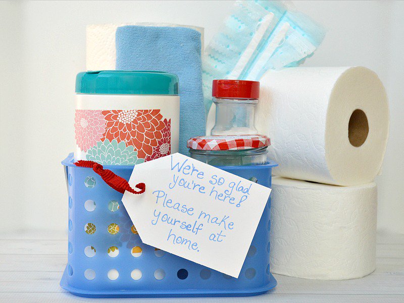 organized31's tweet image. Welcome #holiday guests with Not Your Typical House Guest Gift Basket. #HolidaysAreComing #HostingHacks [ad] @Costco