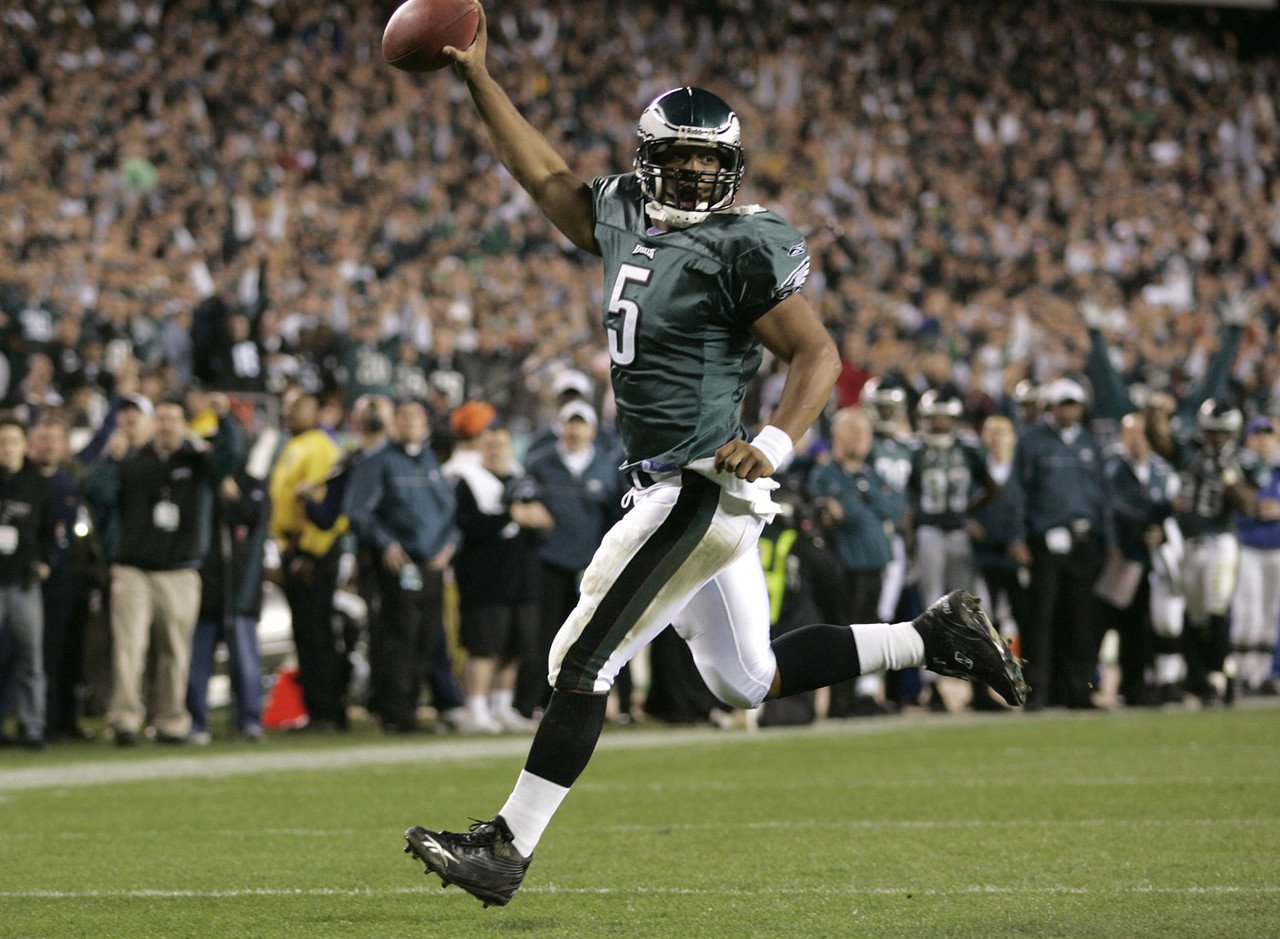 Happy birthday Donovan McNabb! The former QB turns 39 today. 