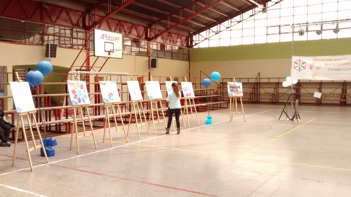 Previene_SJM's tweet photo. Ahora en los preparativos del lanzamiento de @comunidadsjm 
@Senda_RM @imunisjdm1 @Senda_gob @alcaldepezoa https://t.co/PFmtnhx5xn