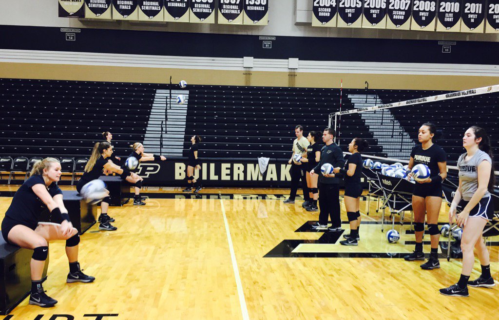 DaveShondell's tweet photo. Never too late in season for teaching fundamentals! @PurdueVB prepping for huge match tonight vs. Sparty. #RockBox https://t.co/OjJX2ibR37