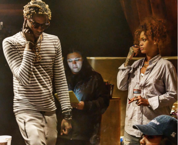 THENEWRAPTIMES's tweet photo. Rihanna [@rihanna] x Young Thug [@youngthug] in the studio. https://t.co/nfgQV0GzA0