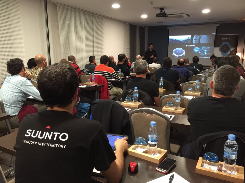 Suuntoesp's tweet photo. Comenzamos el #SuuntoExperienceDay #Madrid en @Vincci_Hoteles Centrum 
Asistentes,no os guardéis ninguna pregunta!😉 https://t.co/eqYmnNU35E