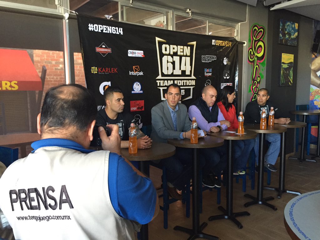 FilloChavez's tweet photo. Junto con @Raul_Saucedo, Director del @deportechihuahu en Rueda de prensa del #Open614 Team Edition 2015 https://t.co/lUryQ1dU7h