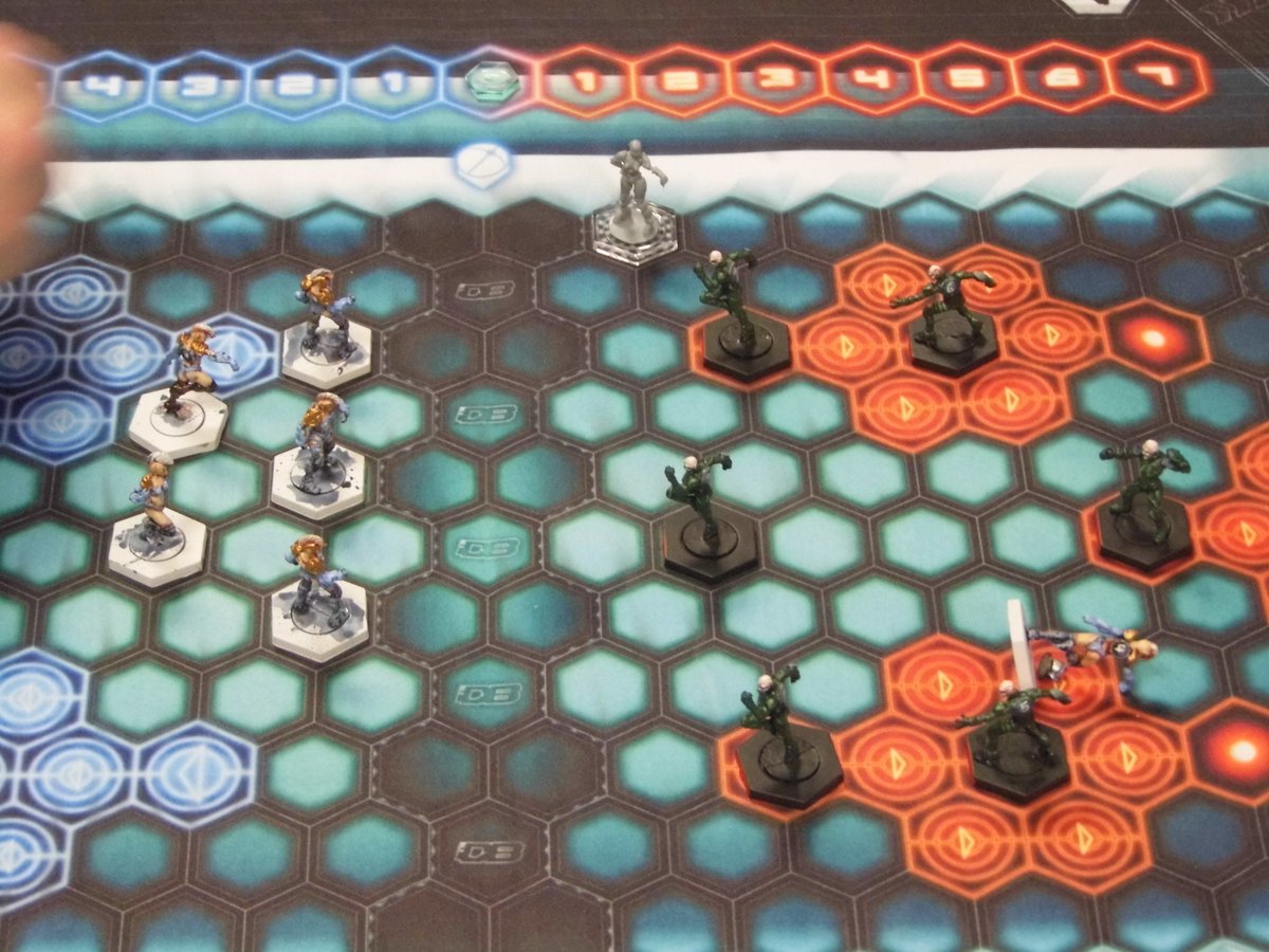 SlayerGamingUK's tweet photo. #dreadball in store tonight! https://t.co/Dn8BJAIl2G