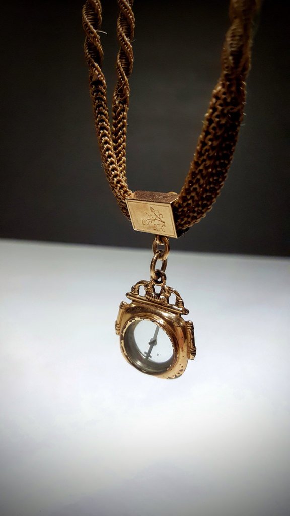 myfirkintweets's tweet photo. We have a new firkin listing ! 1870s Victorian woven hair watch necklace-rose gold-filled … https://t.co/BJkNqydMA0 https://t.co/FJA6C9hdzm