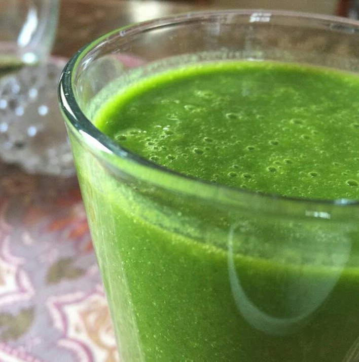 tibettemydrug's tweet photo. @msleamichele Today I made my first own green juice with mango, banana, spinach & almondmilk!
Yummyπͺ
#MeAndYouFirst https://t.co/e9ULsVEsOE