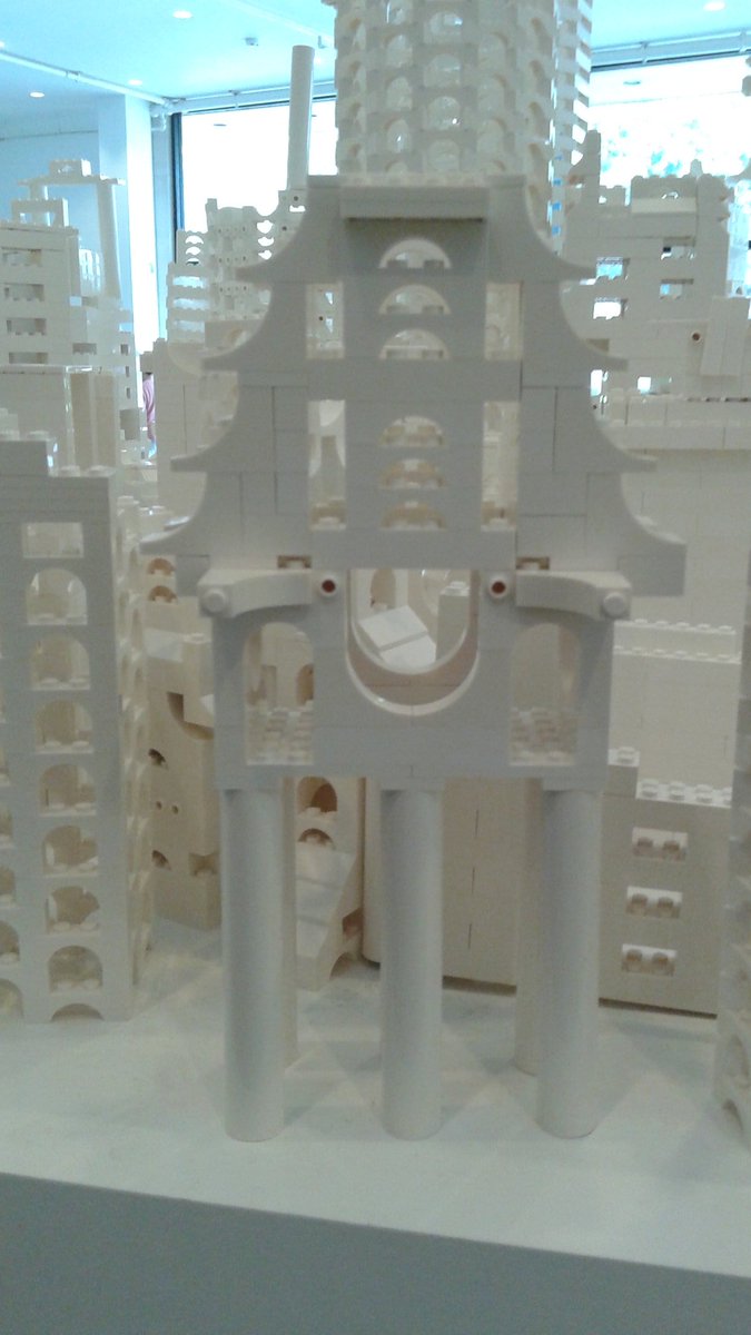 kboyceq's tweet photo. @MFAH our contributions to #collectivityproject w/ @bquentin3 #LEGO https://t.co/49pudYMdx2