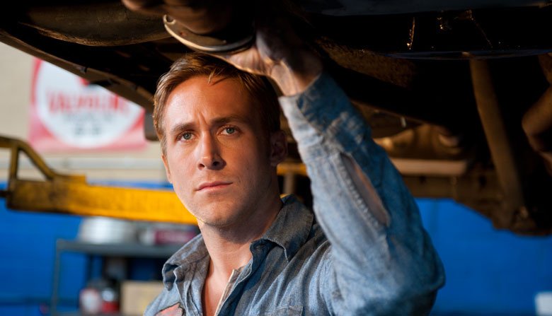 GQ_France's tweet photo. Ryan Gosling va enfiler la combinaison de Neil Armstrong dans un prochain biopic https://t.co/SVjFnjd8xN https://t.co/9HLcQBmgoo