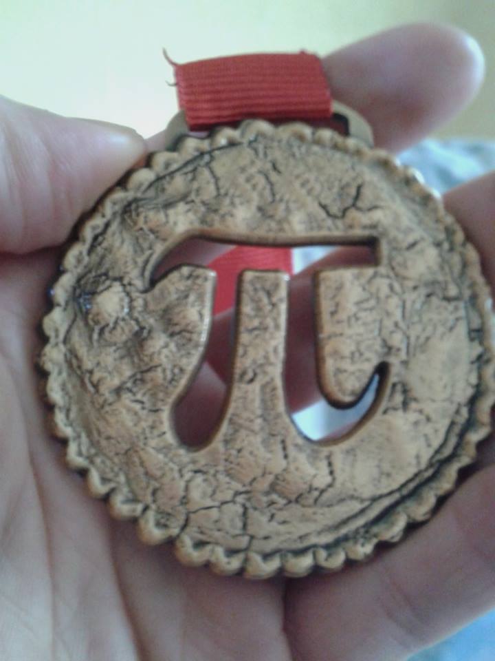mrchopsaloty's tweet photo. Care to take on the Mince Pi Marathon @greasygringo666 and earn one of these nice big tasty looking medals? https://t.co/7MZBJPC3GE