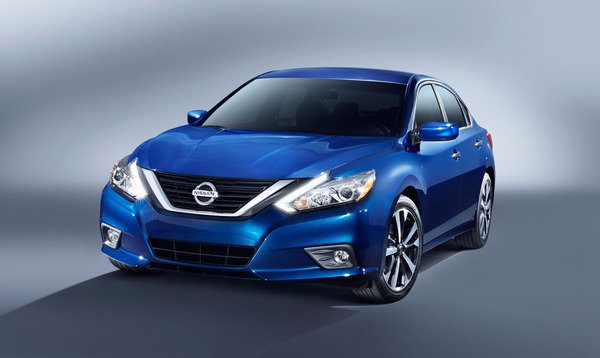 Nissancarbizz's tweet photo. It’s time your ride kept up with your expectations—find out about the 2016 Nissan Altima. https://t.co/dI2iU0GImo https://t.co/VxAK8EyraS