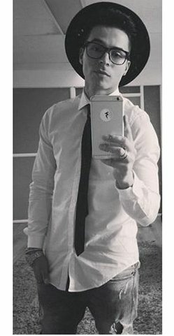 GabyAfrl's tweet photo. Te Amooo Ídolo 😍😍 @REYKON https://t.co/uaWz6Iy8Lp