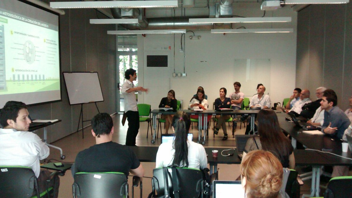 InspiraLab's tweet photo. A esta hora compartimos los hallazgos de la investigación para la creación de un Living lab en el #DistritoCTI. https://t.co/SDxYqF2xvQ
