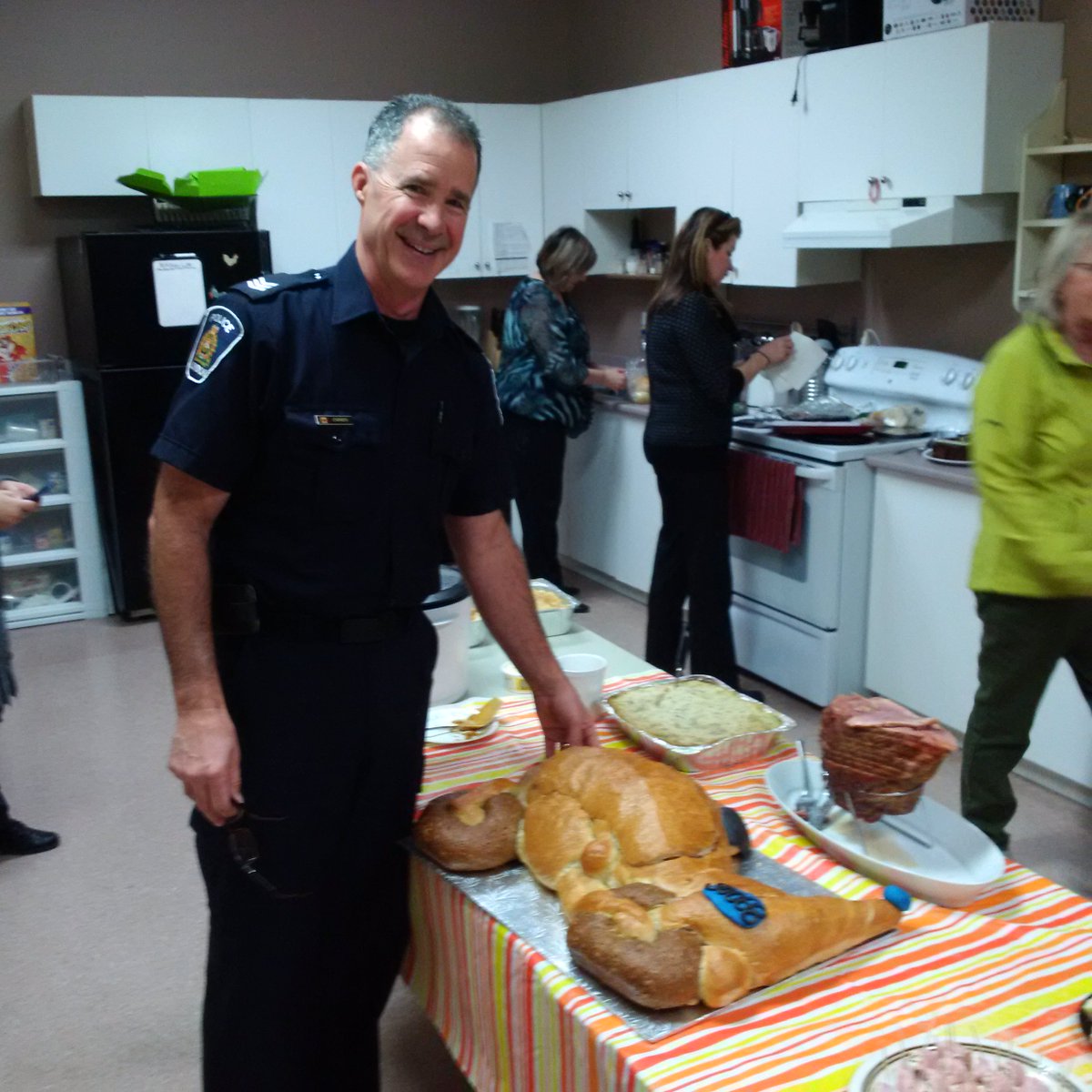 Recognizing #trafficsergeant Tom O'Brien for 35 years of service. Congrats on your retirement! <a href="/lpsmediaoffice/">London Police Service ON</a>