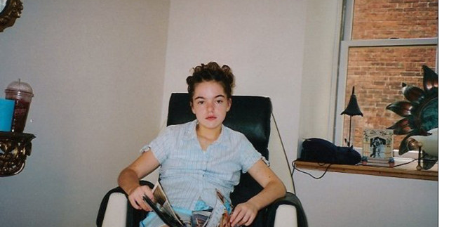 BuzzFeedComedy's tweet photo. A terrifying look back at 00s fashion. https://t.co/6yfiin0aGs https://t.co/cGSepWUR6H