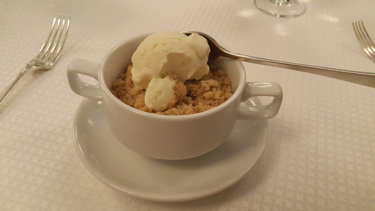 HamzaAhREAL's tweet photo. Dessert is here! #jumeirahjourney #bqmagazine #foodfoodie @FSDoha https://t.co/FcNoBrHVuj