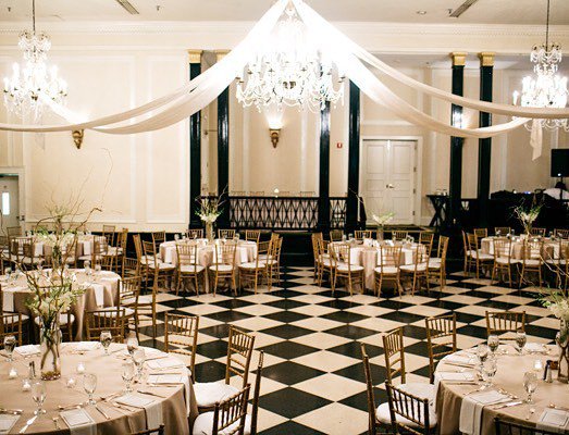 iloveswmag's tweet photo. The design of Elisa and Craig's wedding was as meant to be as their love story--she wanted… https://t.co/PaTBDU8DqM https://t.co/HtXJAXhW1o