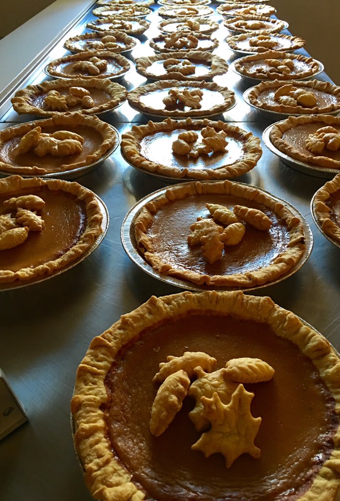 BryanVoltaggio's tweet photo. 48 Coconut Pumpkin Pie with Curry Crust for my team @VOLTResto to share with family &amp; friends on #thanksgiving https://t.co/5u5vHxDq09