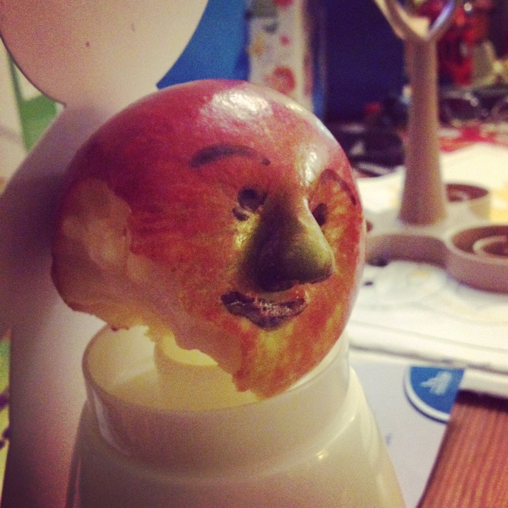 crpitt's tweet photo. Ever feel that your food is watching you? #badapple #oddfruit #facesinthings https://t.co/Y4ke6jyYU0