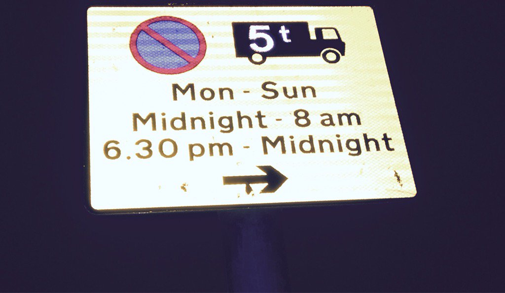 thequantumpoet's tweet photo. @MitchamStuart it's a pity @Merton_Council can't abide by their own rules please RT https://t.co/vORB0V8E0p