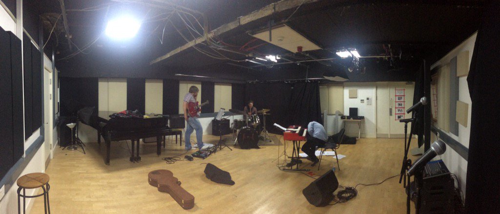 .....it's great for rehearsals like this one with <a href="/SHL3Music/">SvarcHanleyLonghawn</a> <a href="/NikSvarc/">Nik Svarc</a> <a href="/Steve_C_Hanley/">Steve Hanley</a> freakin' <a href="/MartinLonghawn/">Martin Longhawn</a> ....