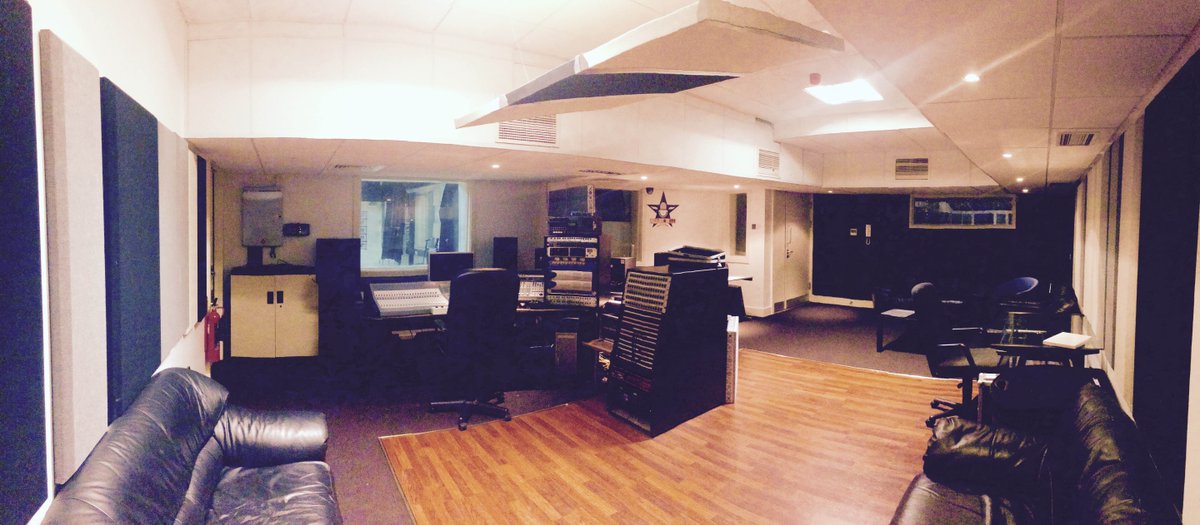 ....and a separate control room with leather freakin' sofas!!.....