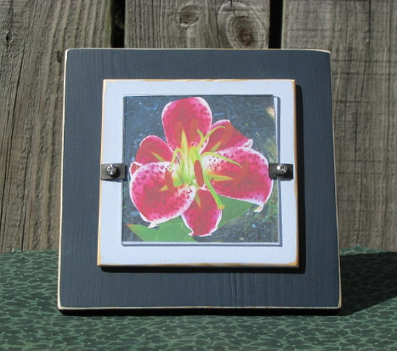 homecraftframi1's tweet photo. Ω§ #4X4PictureFrame #PhotoFrame Dark Light Blues #WeddingPhotoFrame ShabbyChic Cottage Chic https://t.co/Fm9bOZUJla