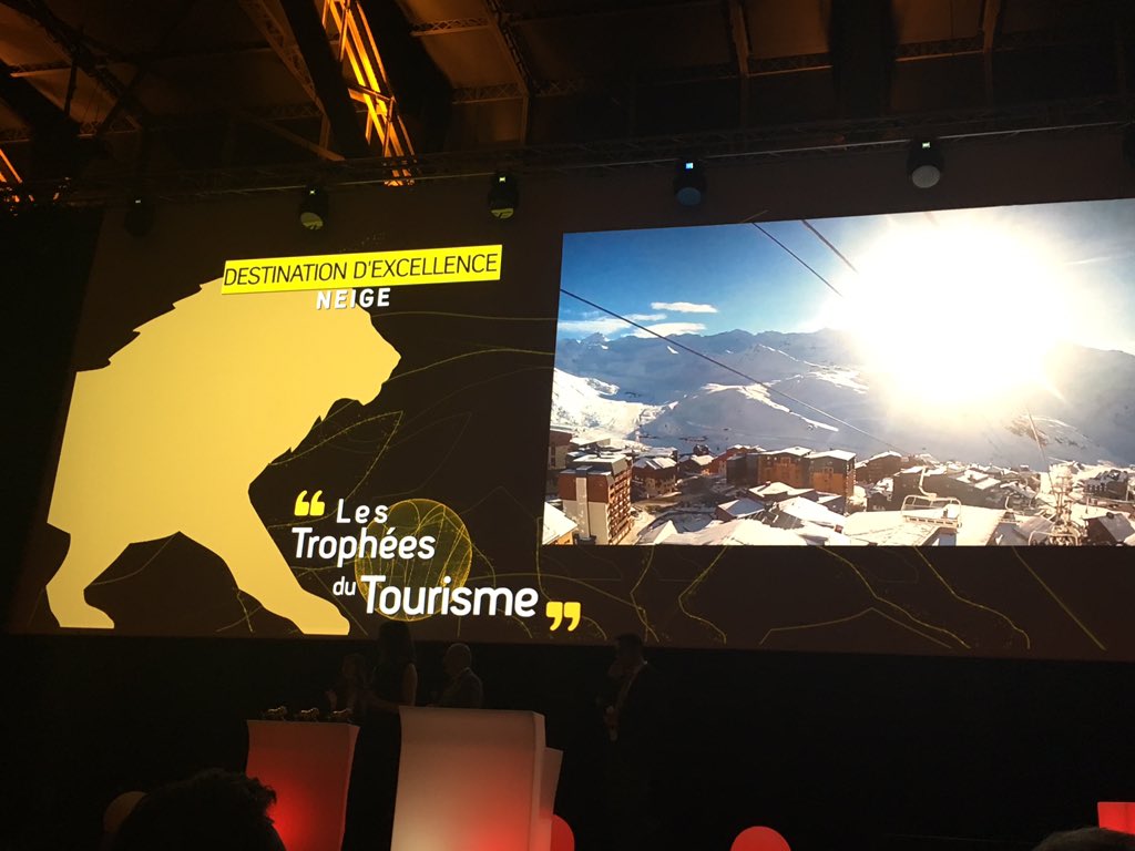 3Vallees_france's tweet photo. RT @fhugonet: Val Thorens reçoit le trophée neige @TropheesTourism @3Vallees_france #lyon #onlylyon #ttol2015 #ski https://t.co/LzBxHhyHDR