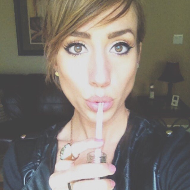 troubledaughter's tweet photo. happy birthday @jennipleau you rocket ! 🎉💥❤️ https://t.co/UEnVkZsiRs