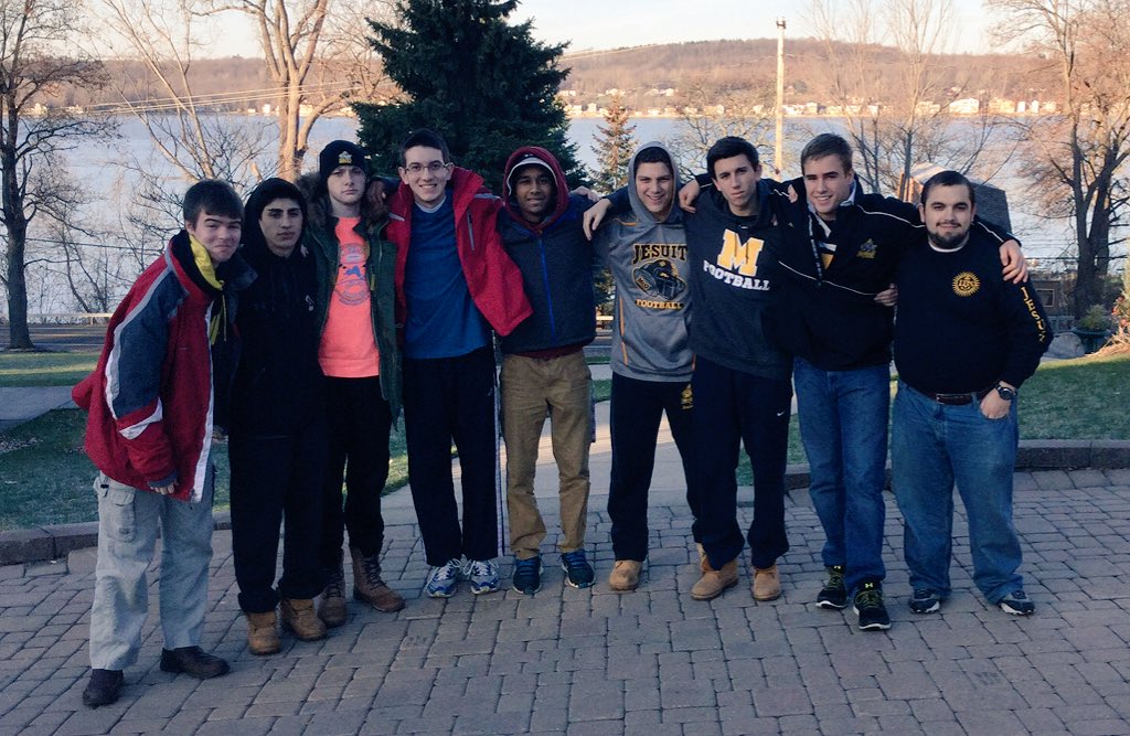 McQLT4's tweet photo. LT4:  Four of our newest groups of Kairos 64 Alums. https://t.co/wPYZJjNpEF