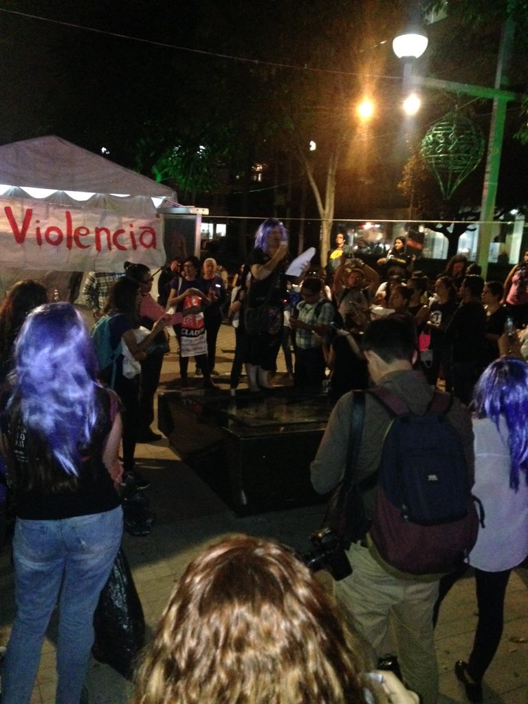 guadalupemorfin's tweet photo. En Chapultepec y Vallarta. #VivasNosQueremos Con @clademjal y otros colectivos. Guadalajara. @AIGDL https://t.co/XgV1MFUOg1