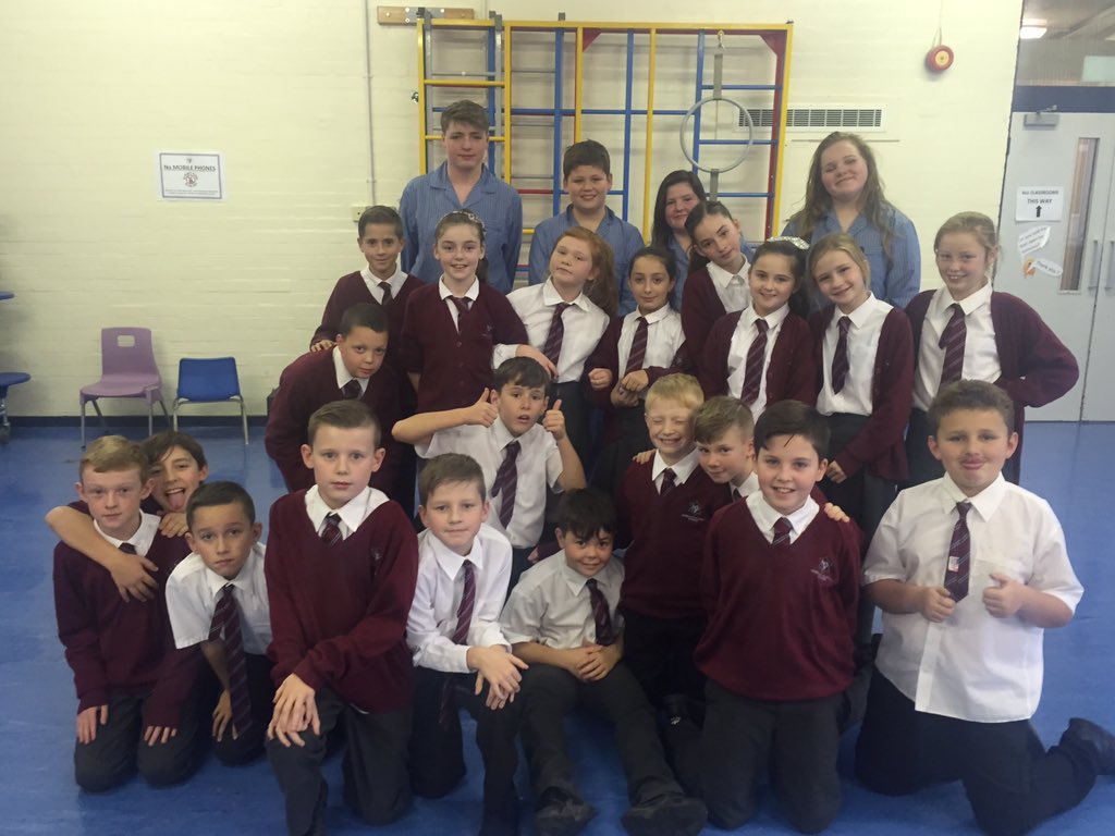 GateacreDrama's tweet photo. A brilliant workshop with #normanpannell #y6 and @GateacreHistory #freeframes #pyjamas #dramarocks @EducateMag https://t.co/9IQ1PFlom8