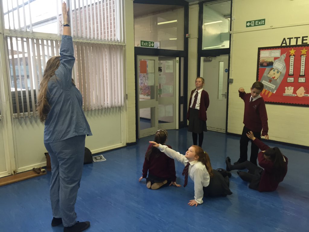 GateacreDrama's tweet photo. A brilliant workshop with #normanpannell #y6 and @GateacreHistory #freeframes #pyjamas #dramarocks @EducateMag https://t.co/9IQ1PFlom8