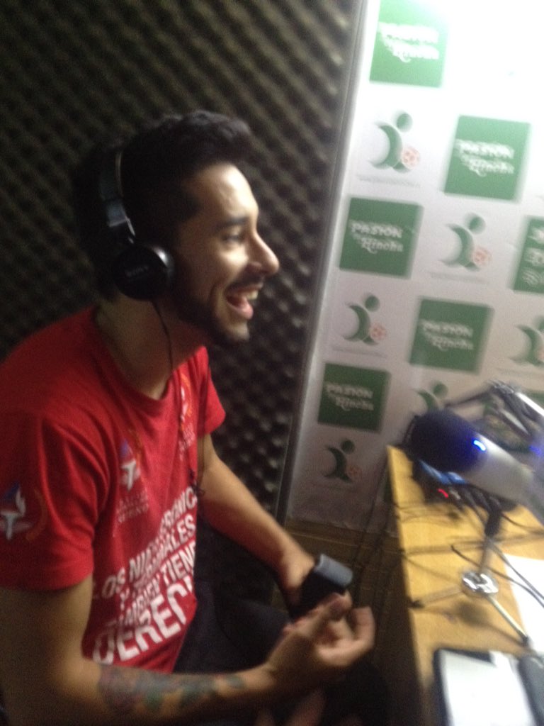 PasiondeHincha's tweet photo. AHORA - #LaBrigadaA en @PDH_Radio - #LaFundaAlAire de la @FundacionDPUS - Click Acá : https://t.co/JBLOGNjP1a https://t.co/dTDNTBWT94